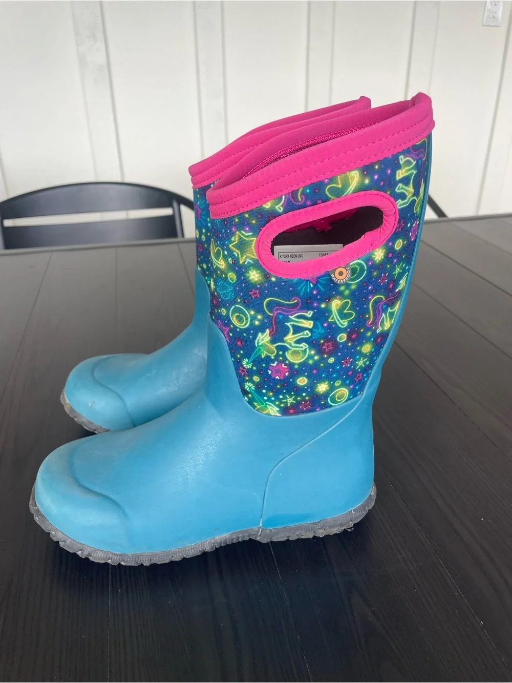 Bogs Bloom Kids Teal Blue Waterproof Rain Boots with Neon Pattern and Pink Trim